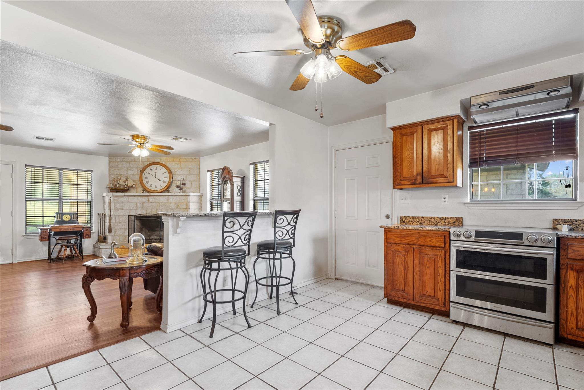 491 Herron Trl, McDade, TX 78650