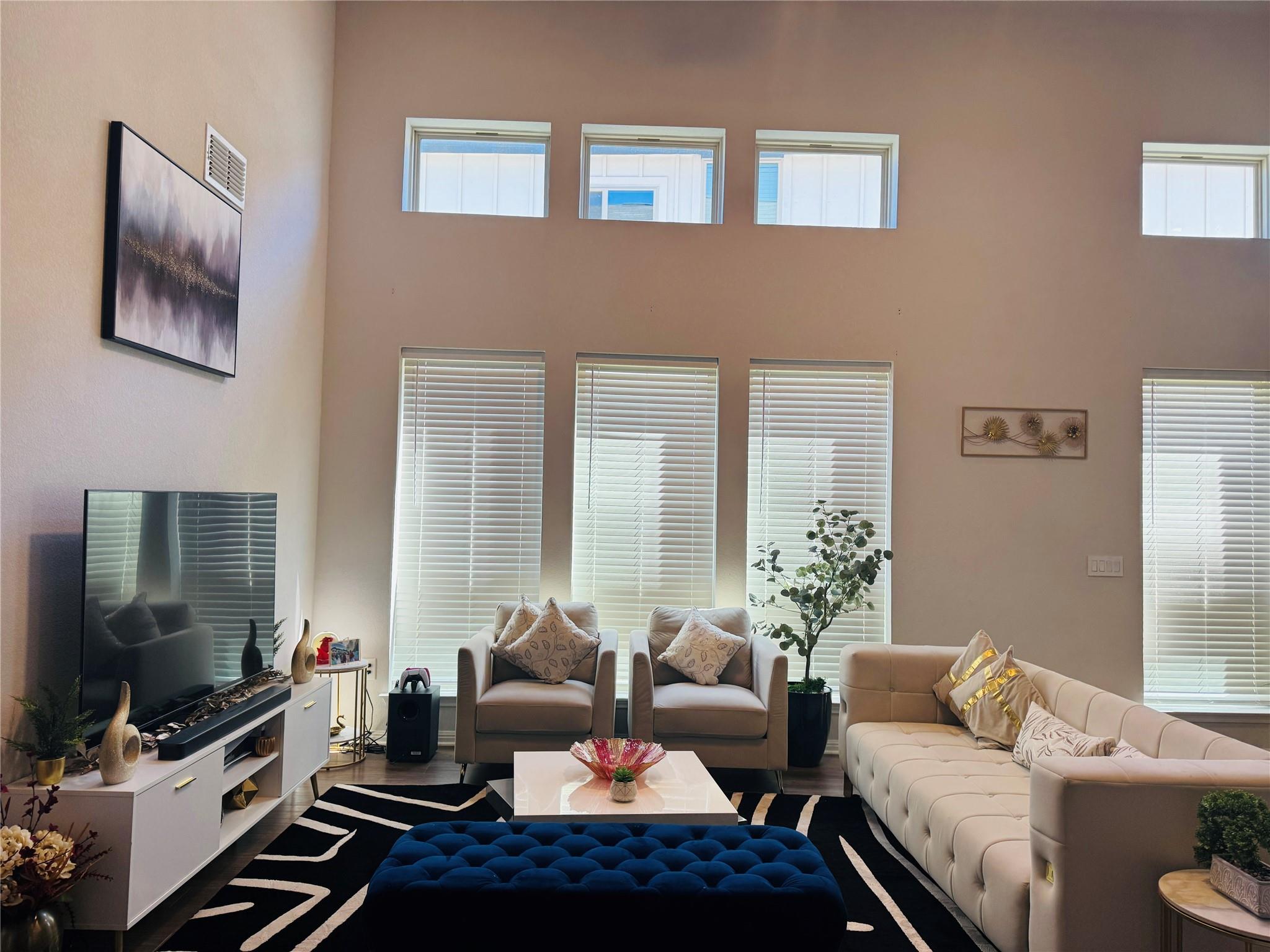 349 Rend Dr, Leander, TX 78641