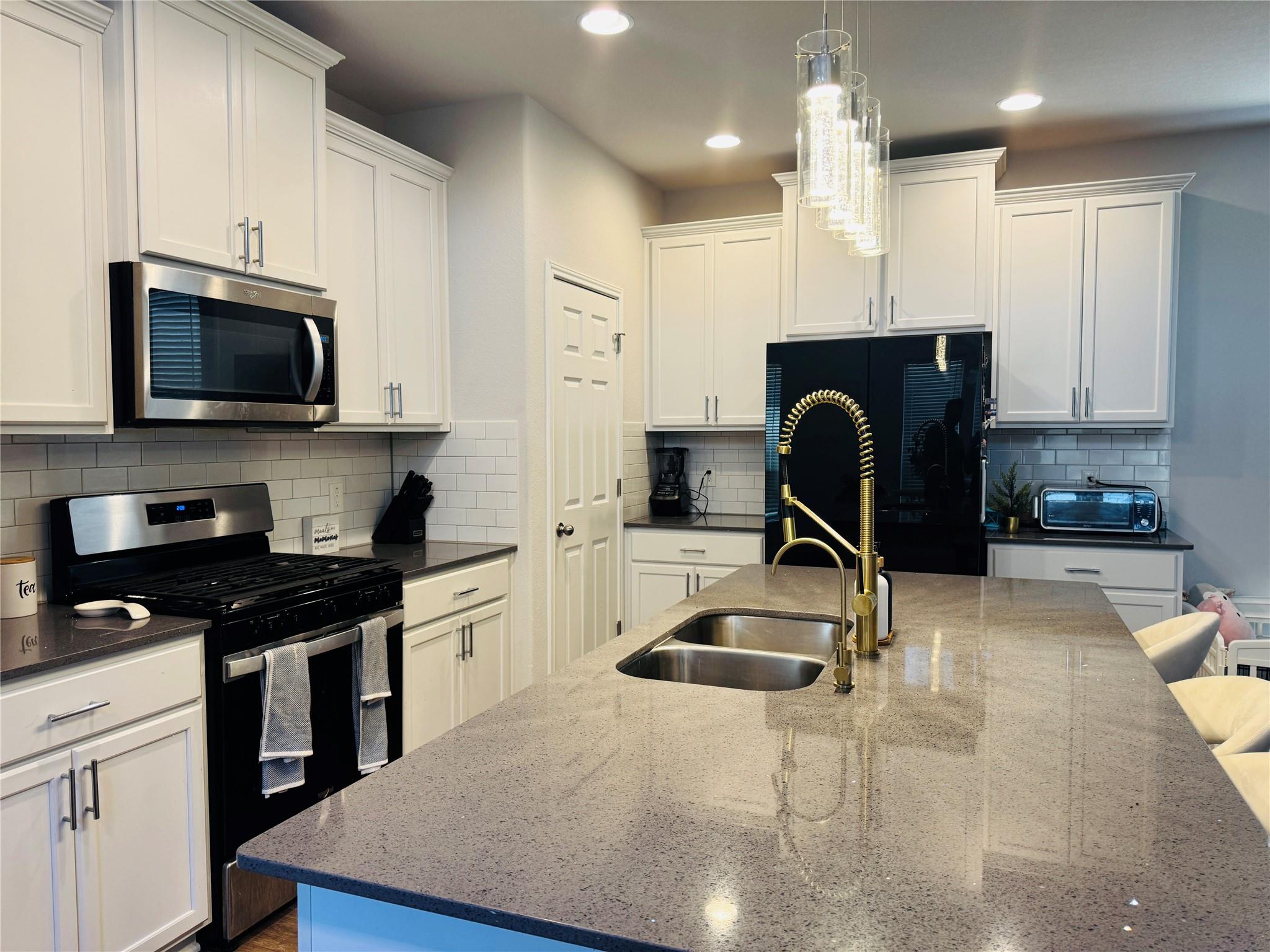 349 Rend Dr, Leander, TX 78641