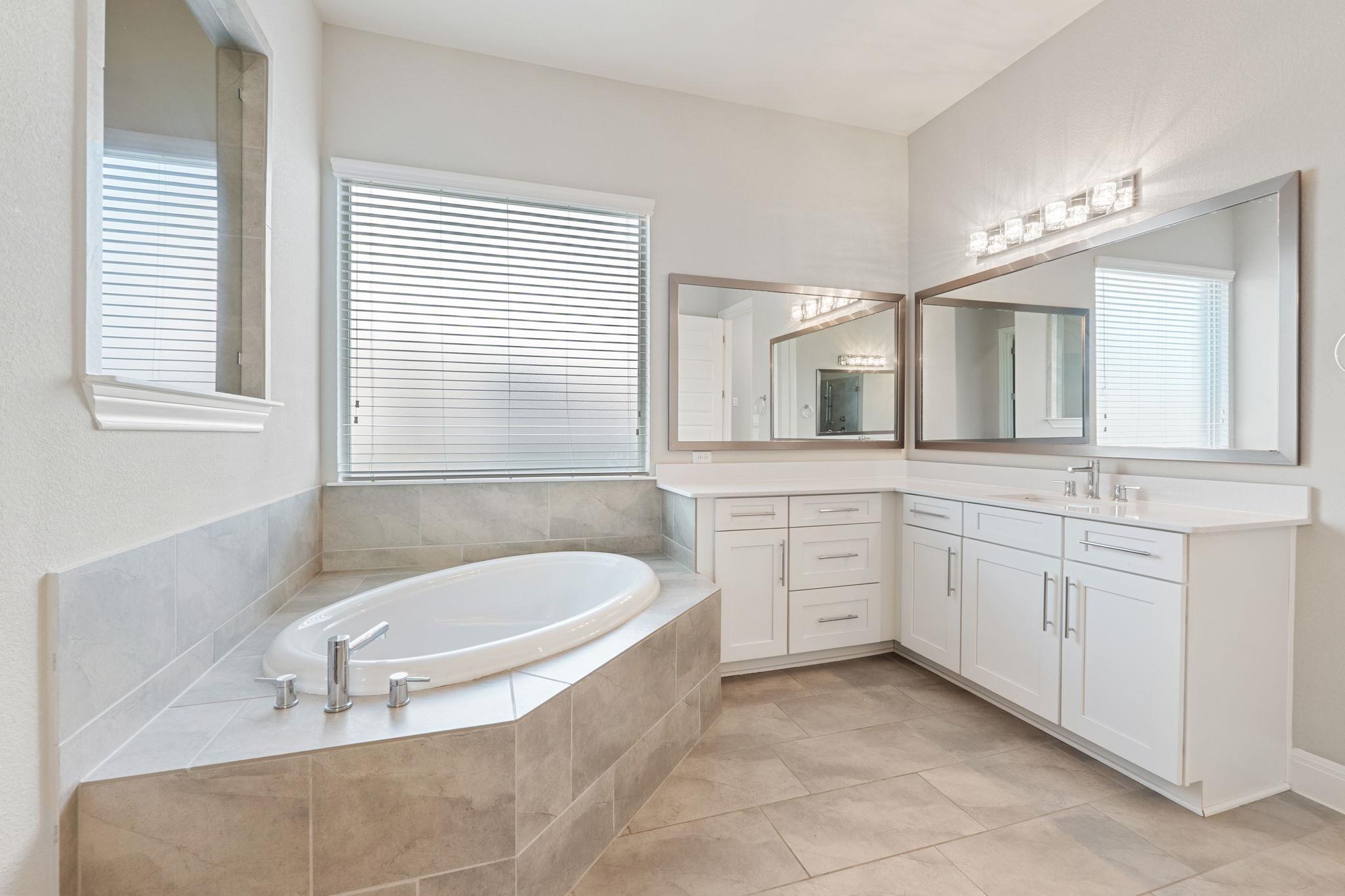 10709 Lavon Bnd, Austin, TX 78717