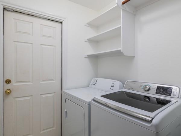 536 W Metcalfe St, Hutto, TX 78634