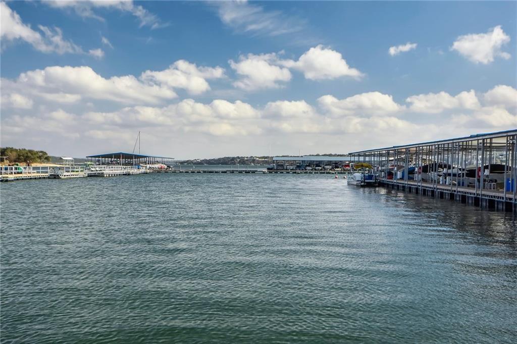 18804 Venture Dr, Point Venture, TX 78645