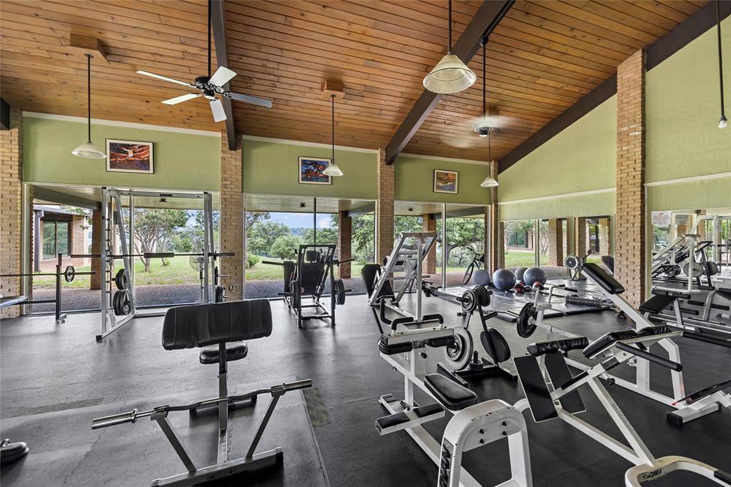 18804 Venture Dr, Point Venture, TX 78645