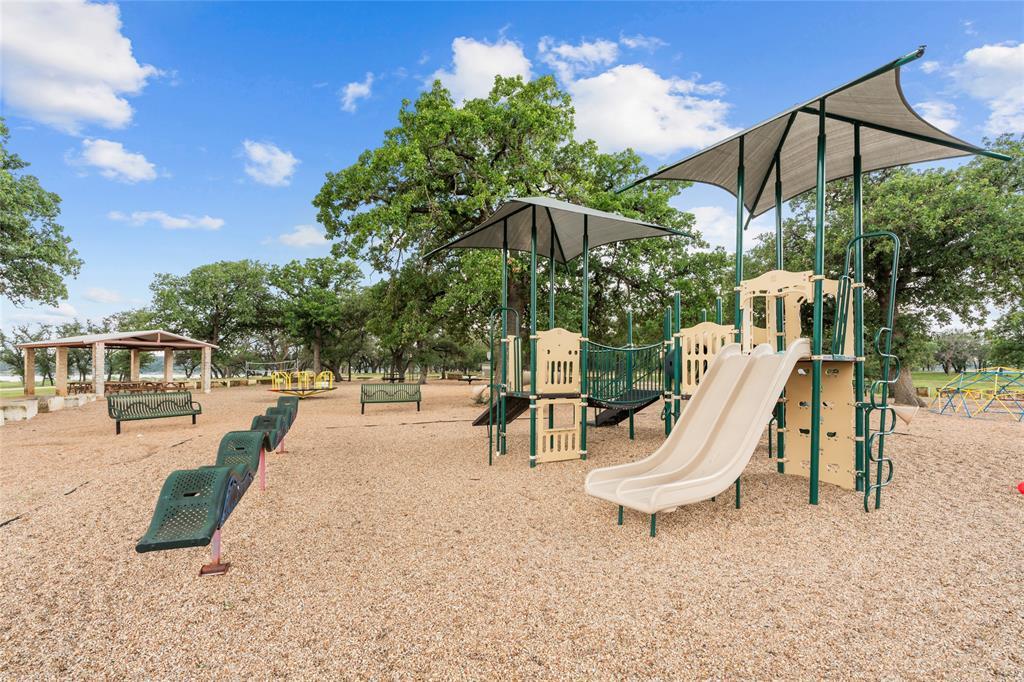 18804 Venture Dr, Point Venture, TX 78645