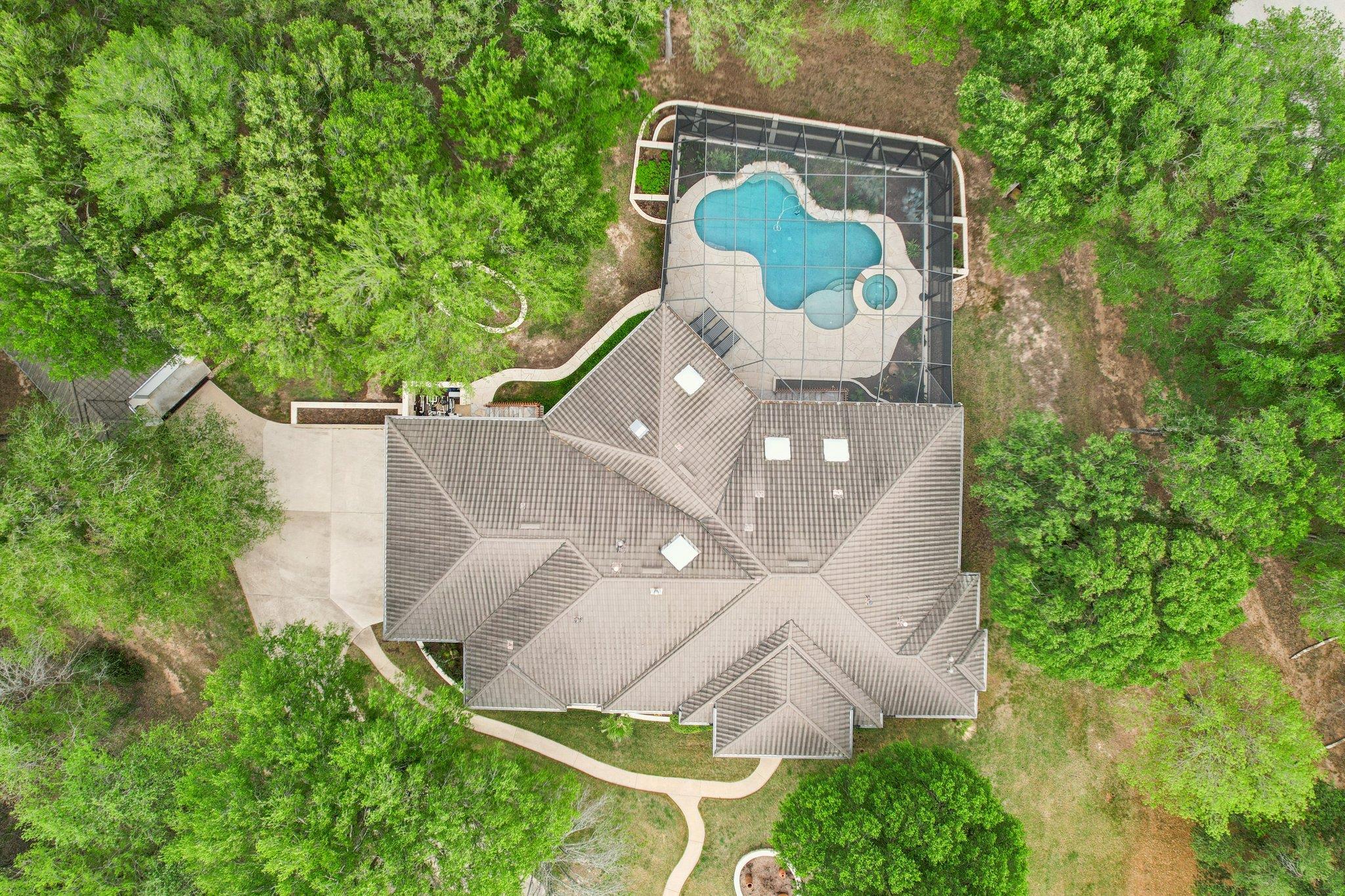 142 Llano Ct, Cedar Creek, TX 78612