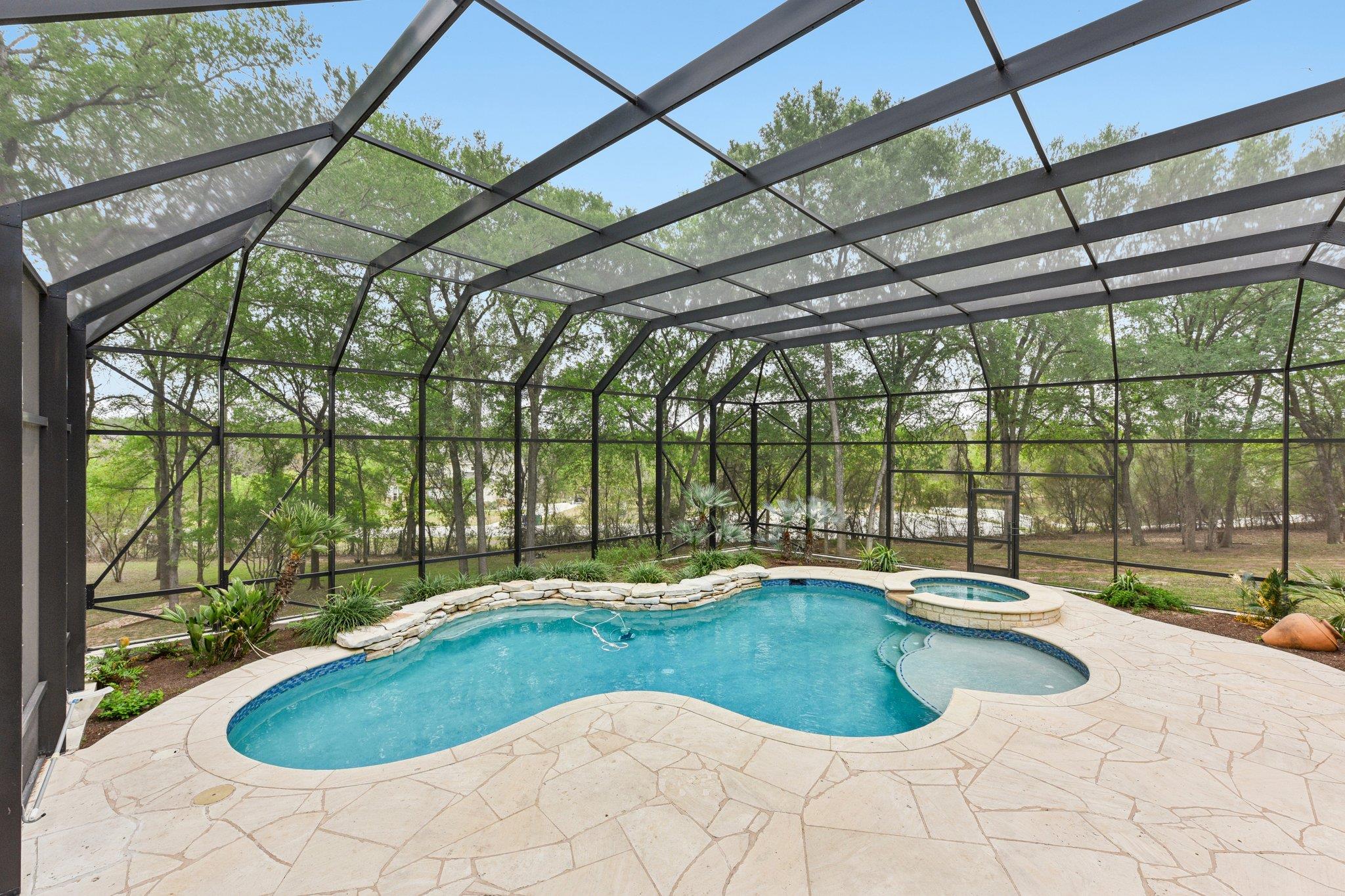 142 Llano Ct, Cedar Creek, TX 78612