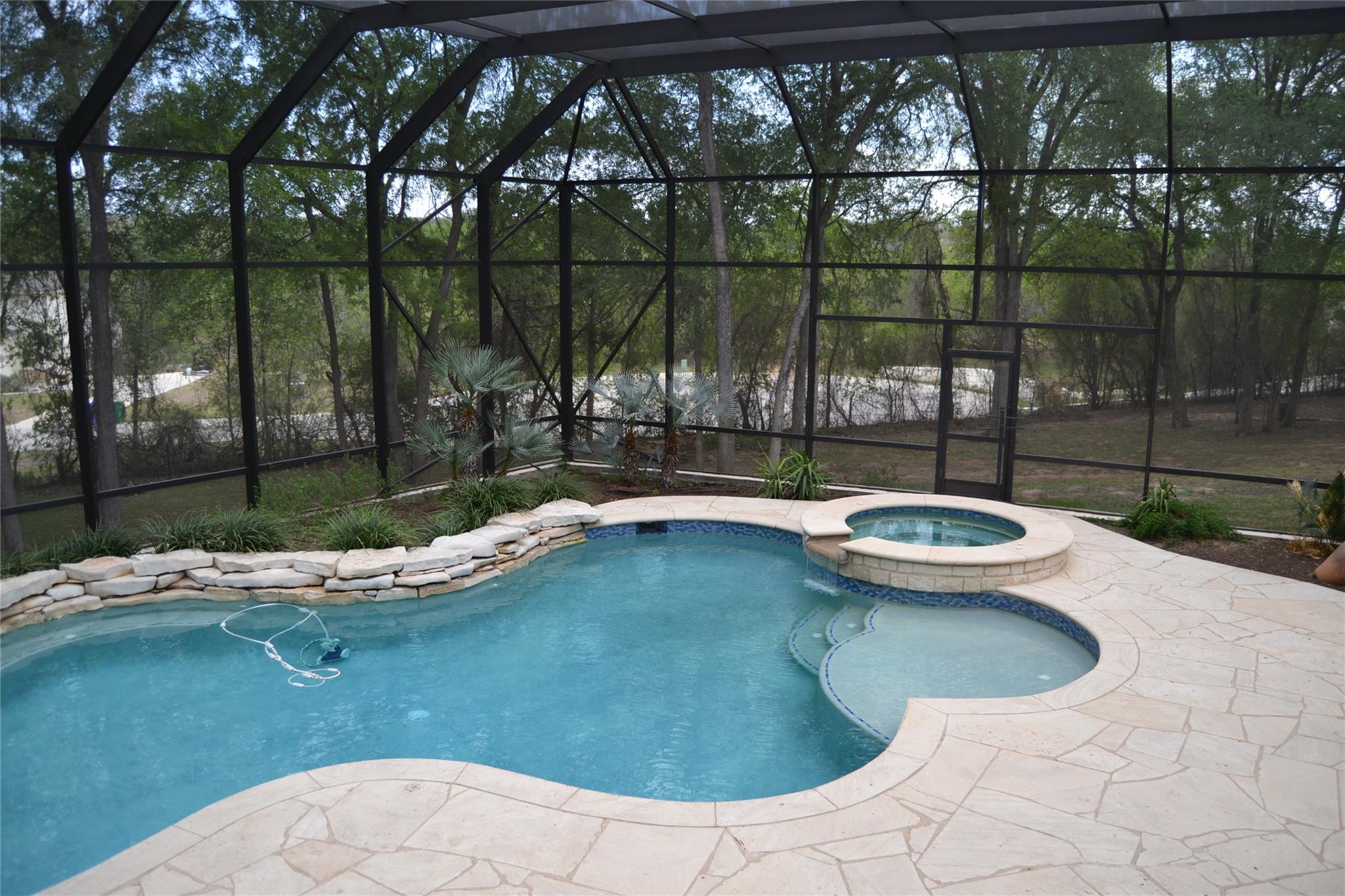 142 Llano Ct, Cedar Creek, TX 78612