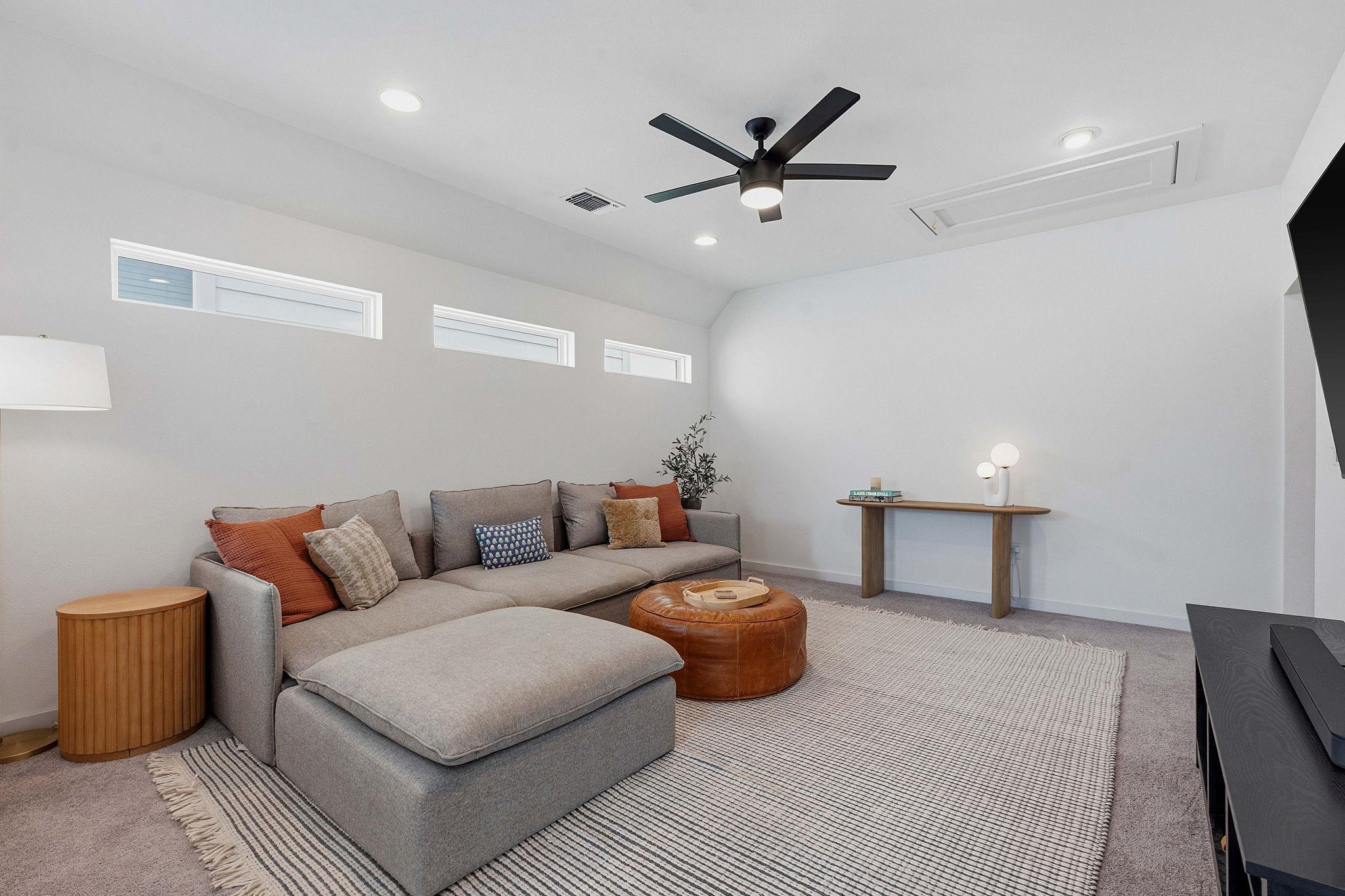 1102 Showbox St, Pflugerville, TX 78660