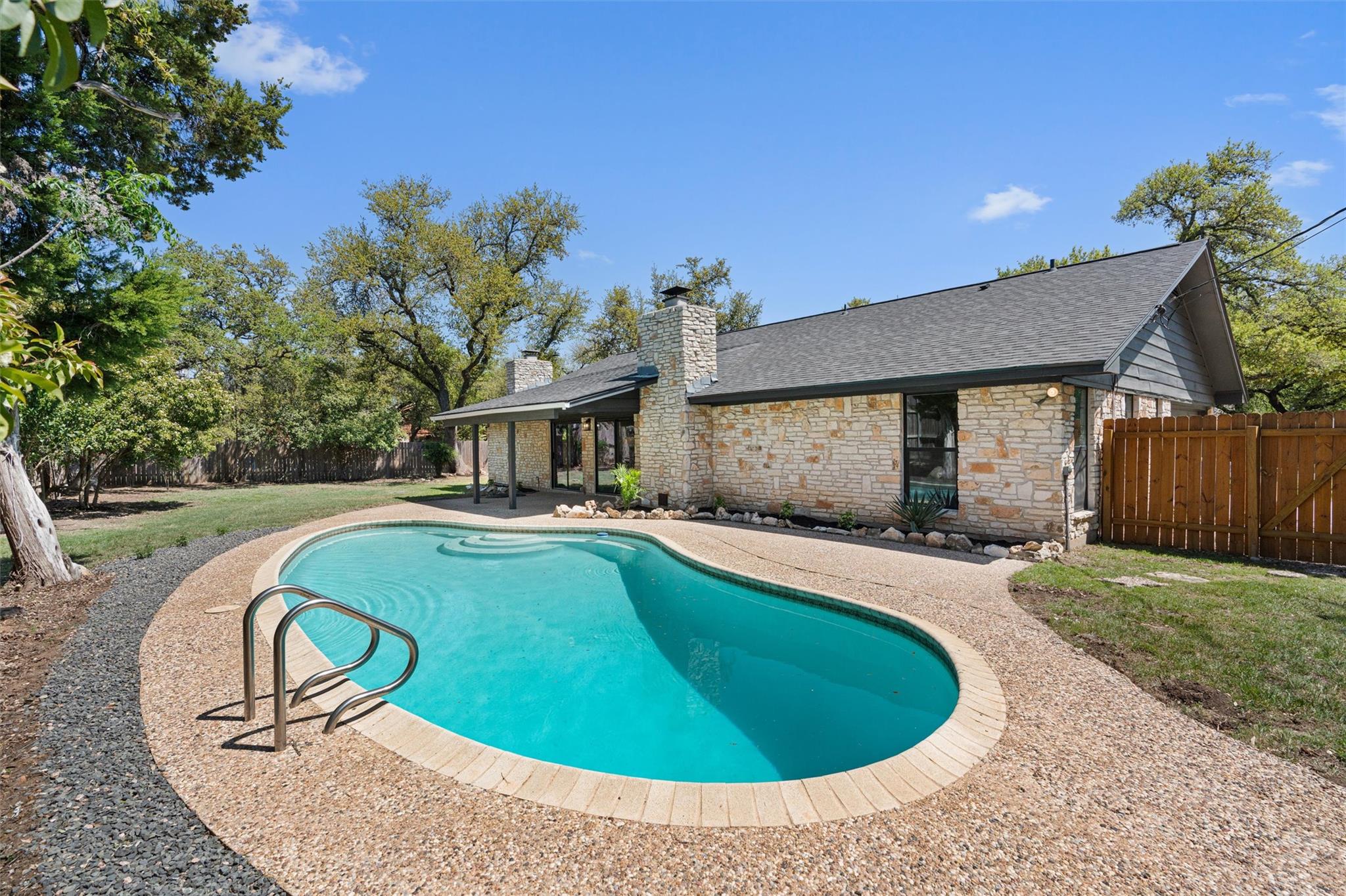 10016 Hidden Meadow Dr, Austin, TX 78750