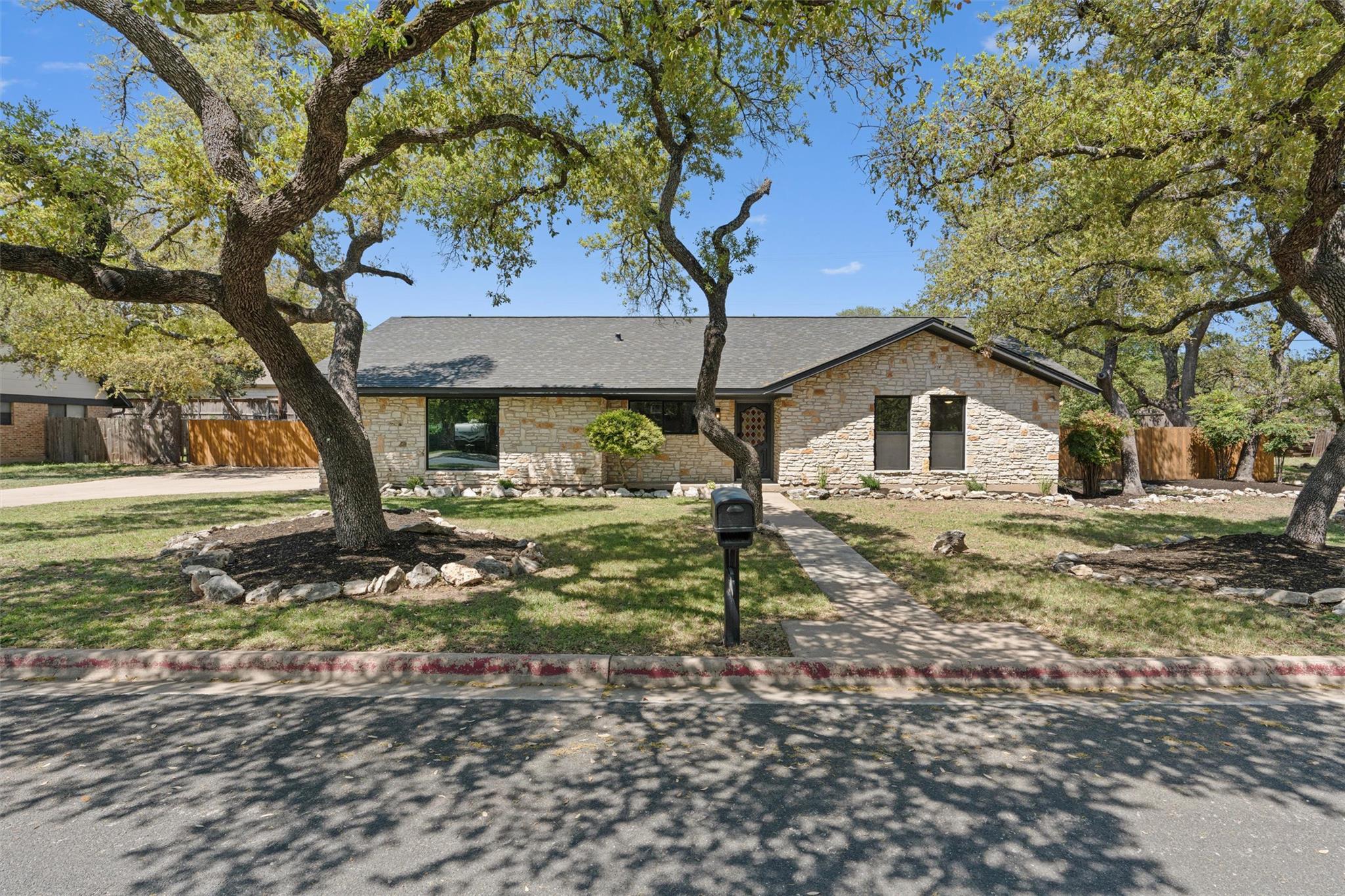 10016 Hidden Meadow Dr, Austin, TX 78750