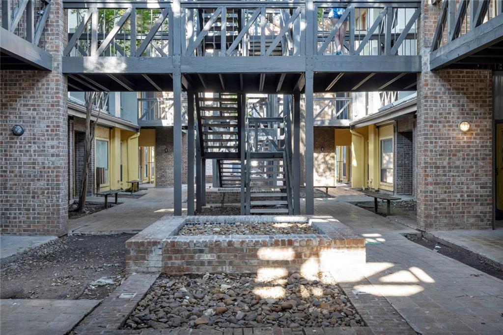 806 W 24th St # 114, Austin, TX 78705