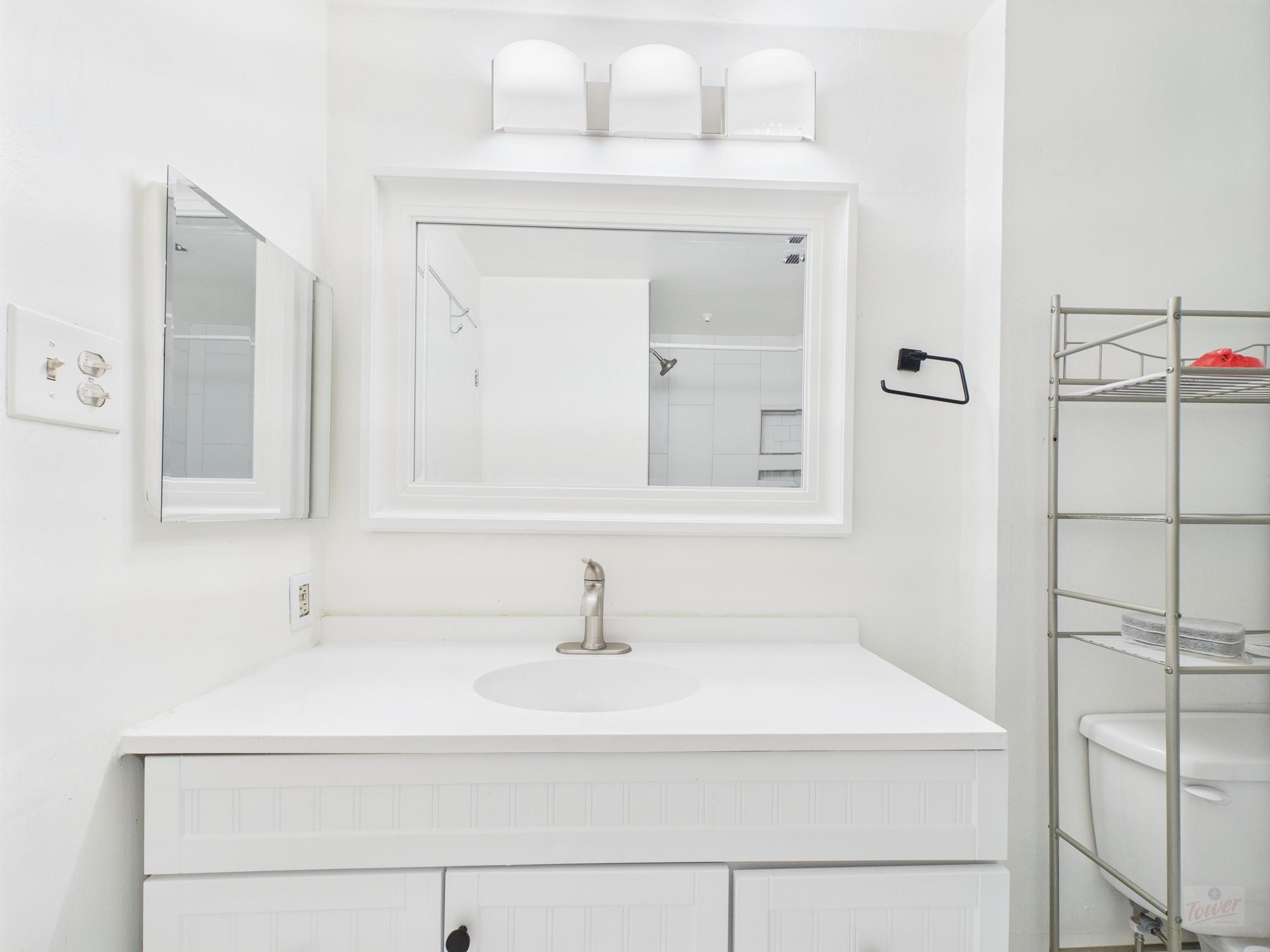 806 W 24th St # 114, Austin, TX 78705