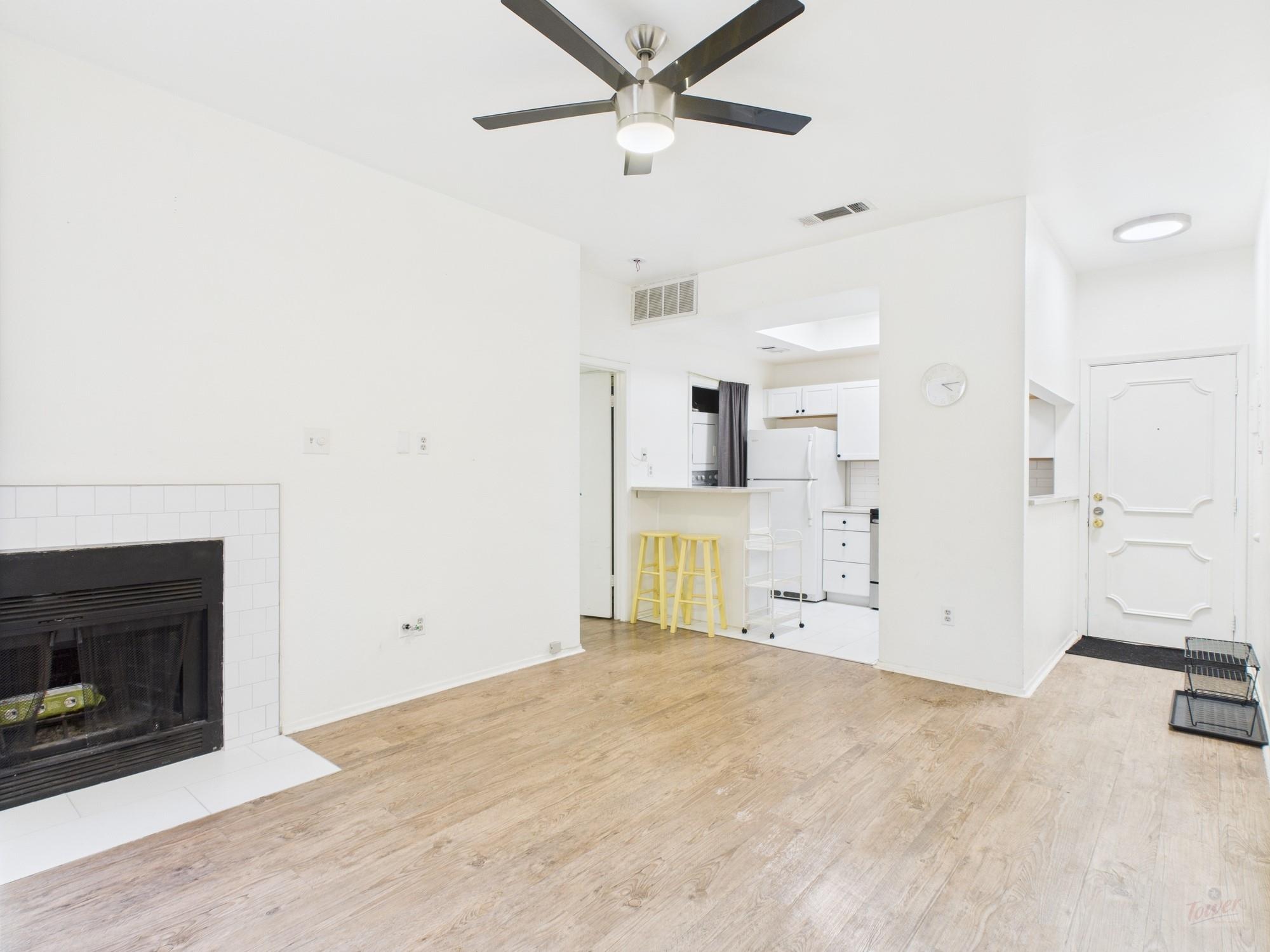 806 W 24th St # 114, Austin, TX 78705