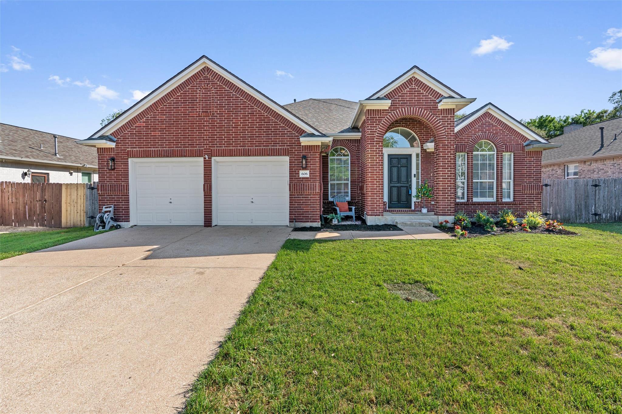 606 S Lynnwood Trl, Cedar Park, TX 78613