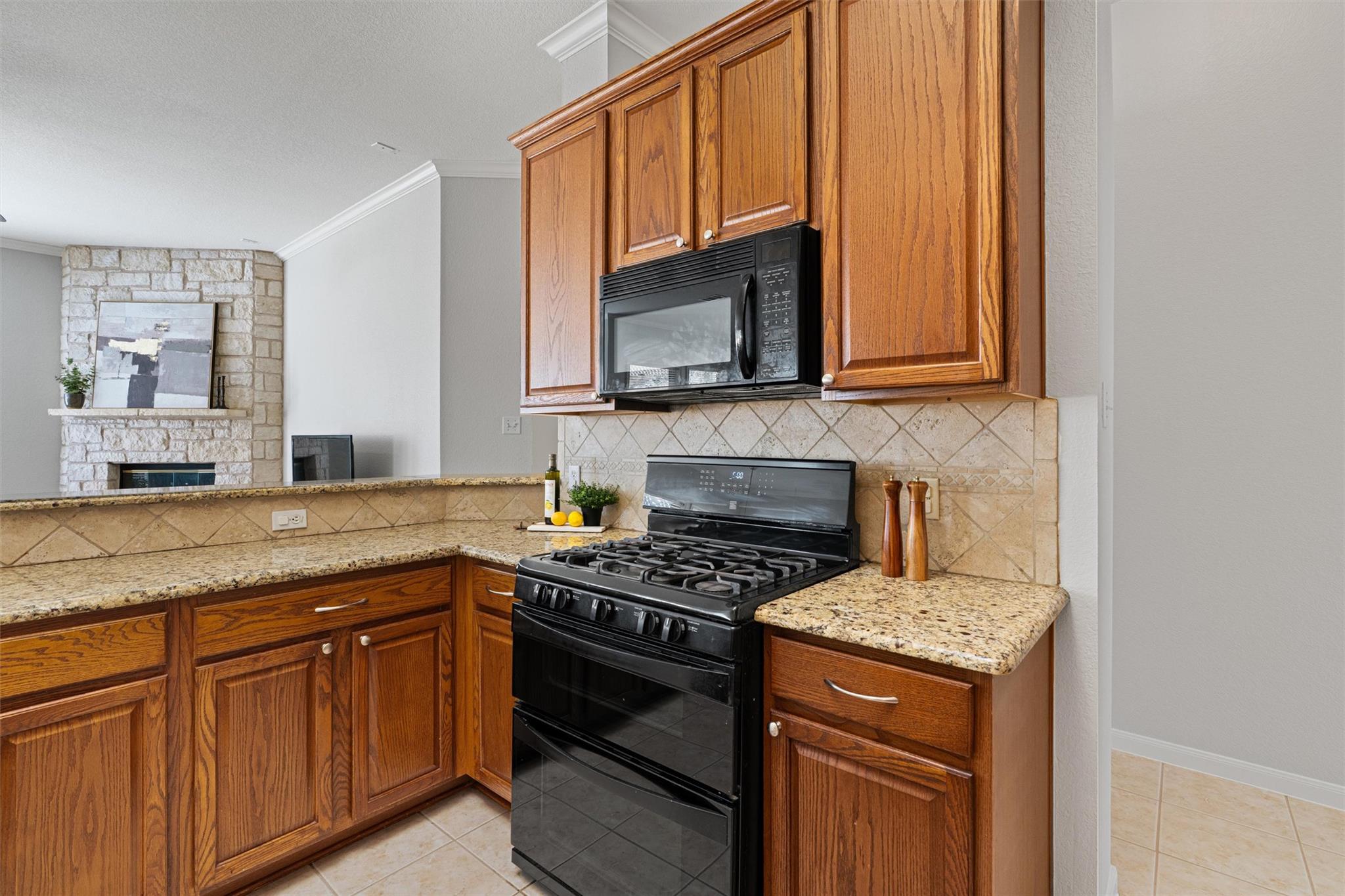 606 S Lynnwood Trl, Cedar Park, TX 78613