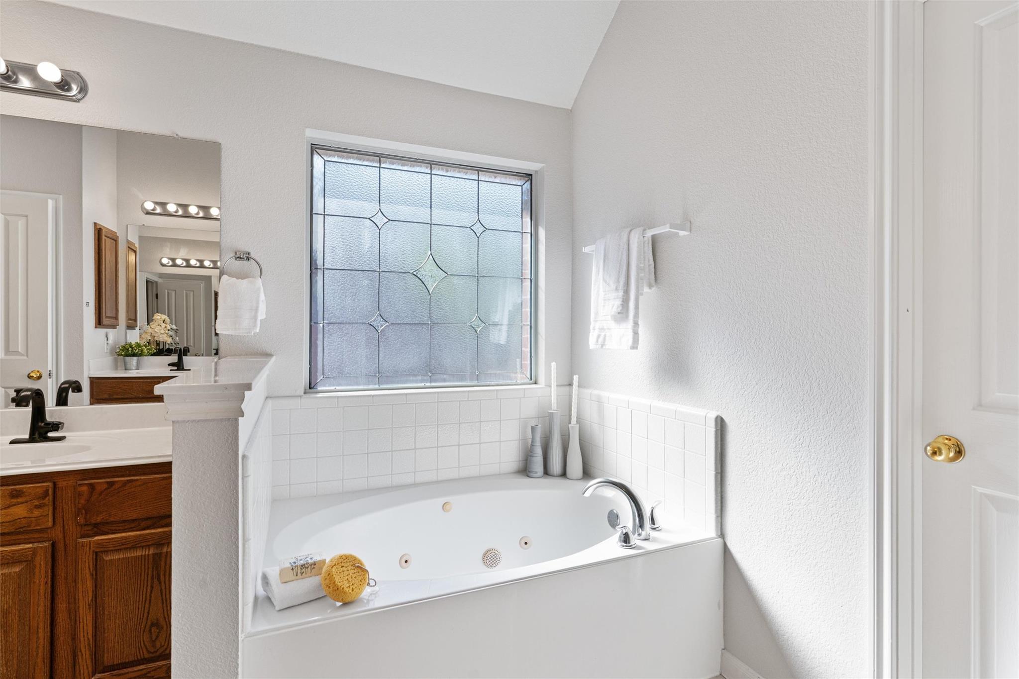 606 S Lynnwood Trl, Cedar Park, TX 78613