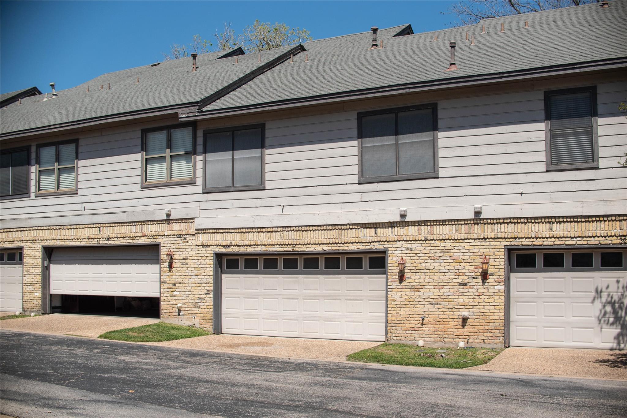 10819 Crown Colony Dr # 31, Austin, TX 78747