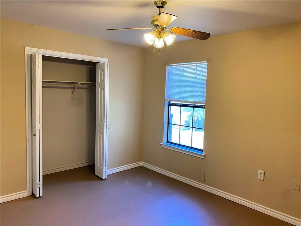 204 Hall St # A, Elgin, TX 78621