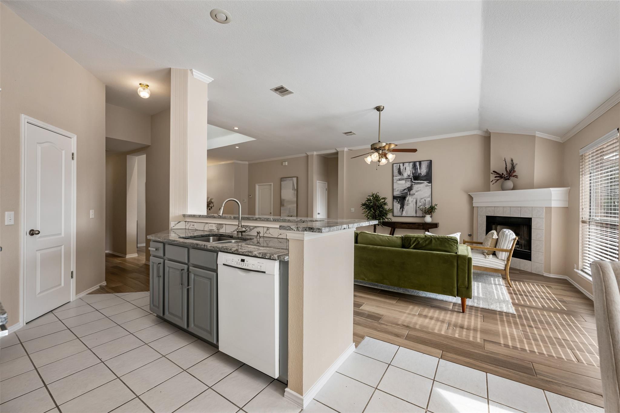 8008 Tonkinese Dr, Round Rock, TX 78681