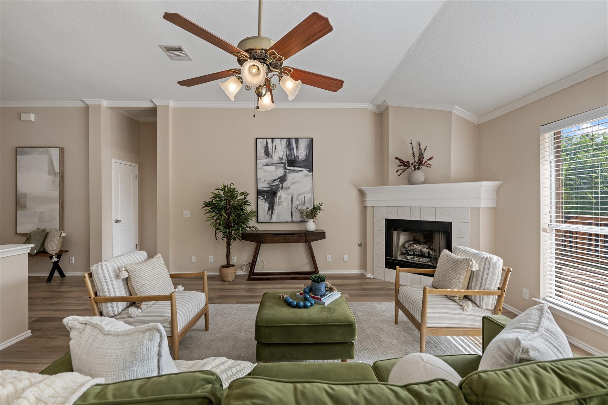 8008 Tonkinese Dr, Round Rock, TX 78681