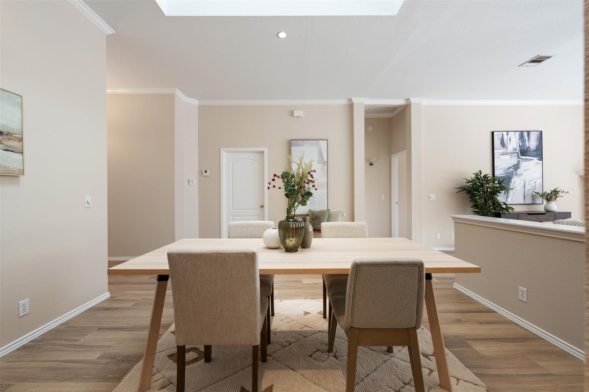 8008 Tonkinese Dr, Round Rock, TX 78681