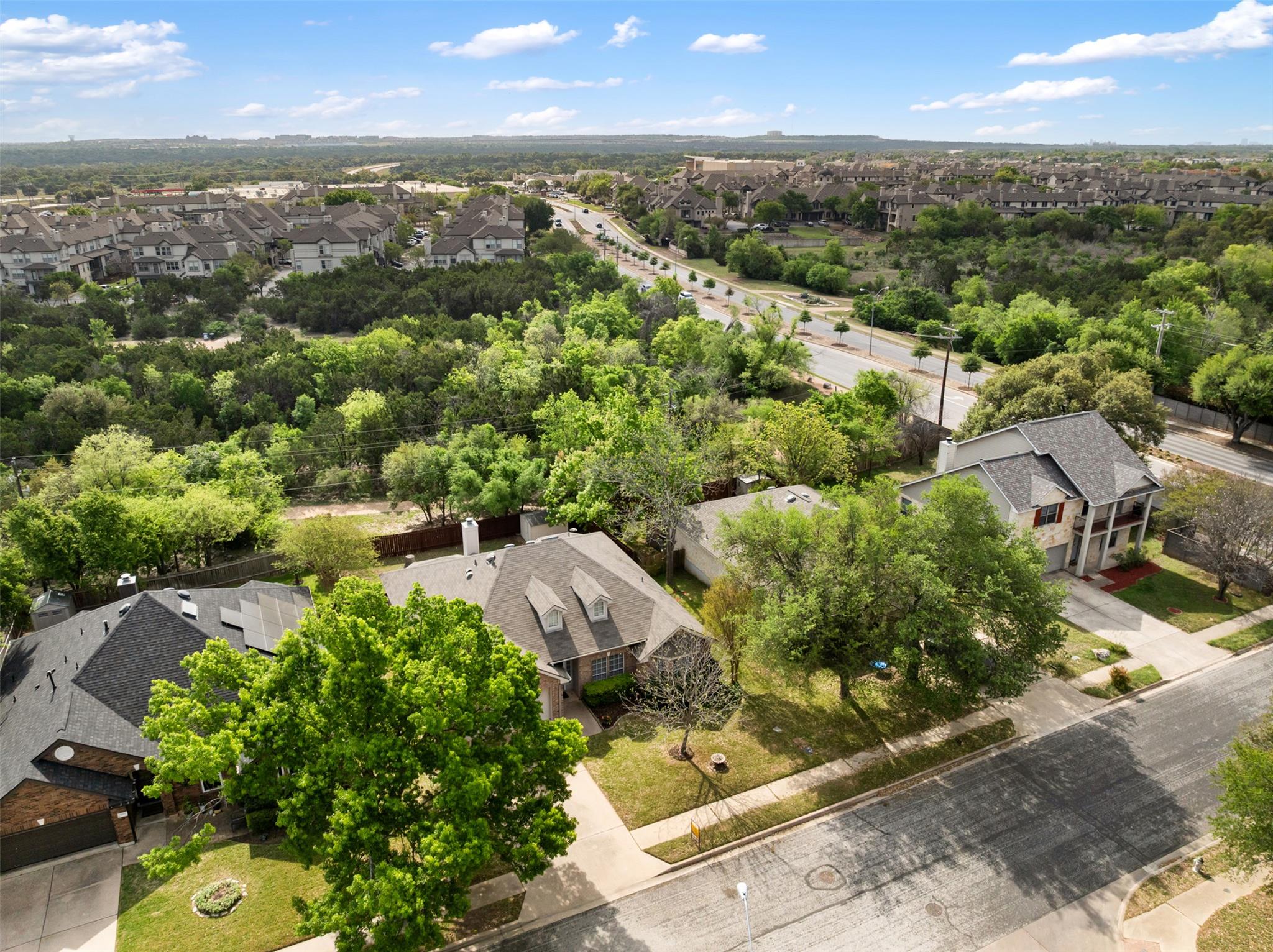 8008 Tonkinese Dr, Round Rock, TX 78681