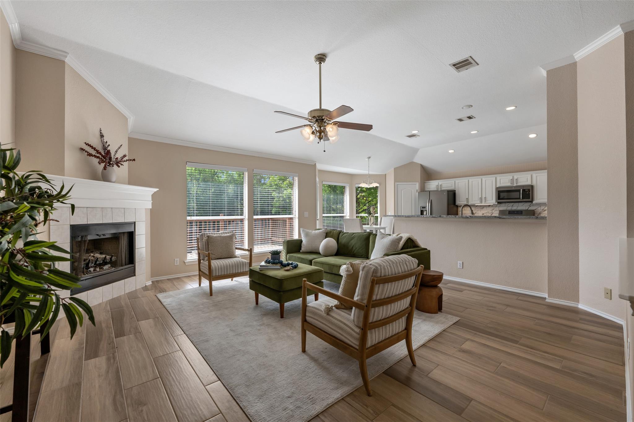 8008 Tonkinese Dr, Round Rock, TX 78681