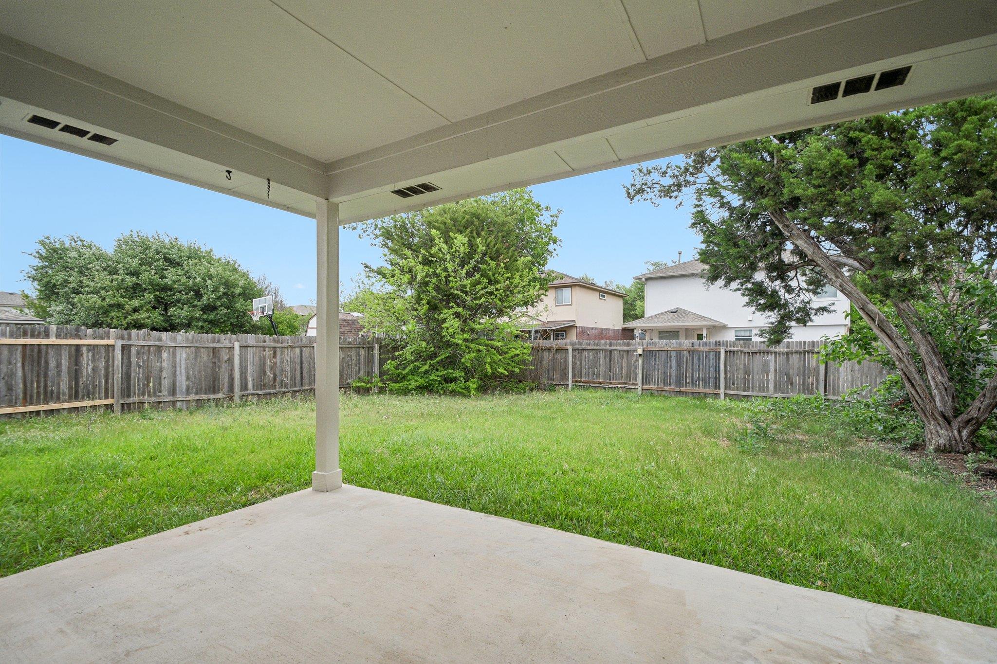 2506 Winslow Dr, Leander, TX 78641
