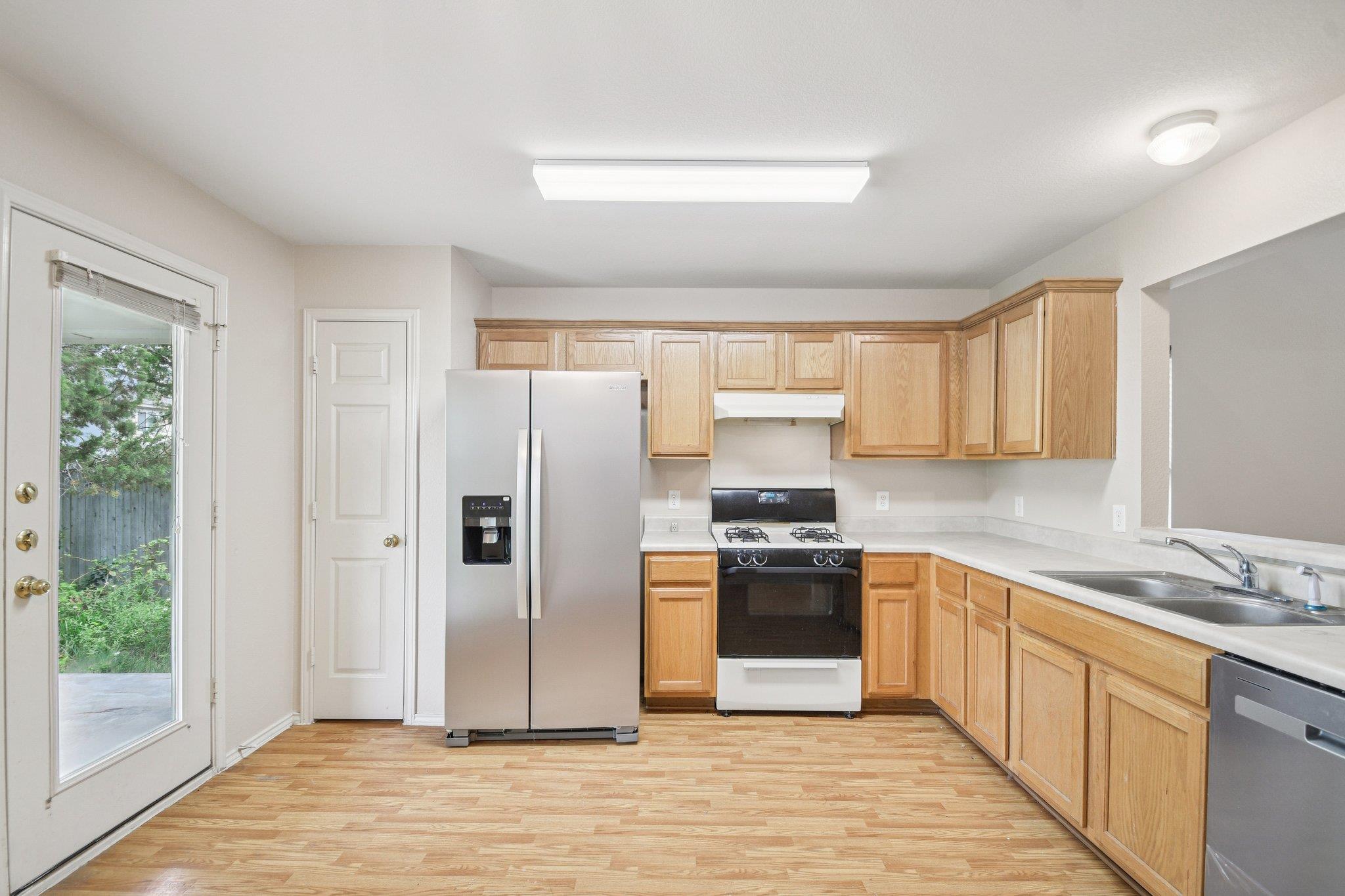 2506 Winslow Dr, Leander, TX 78641