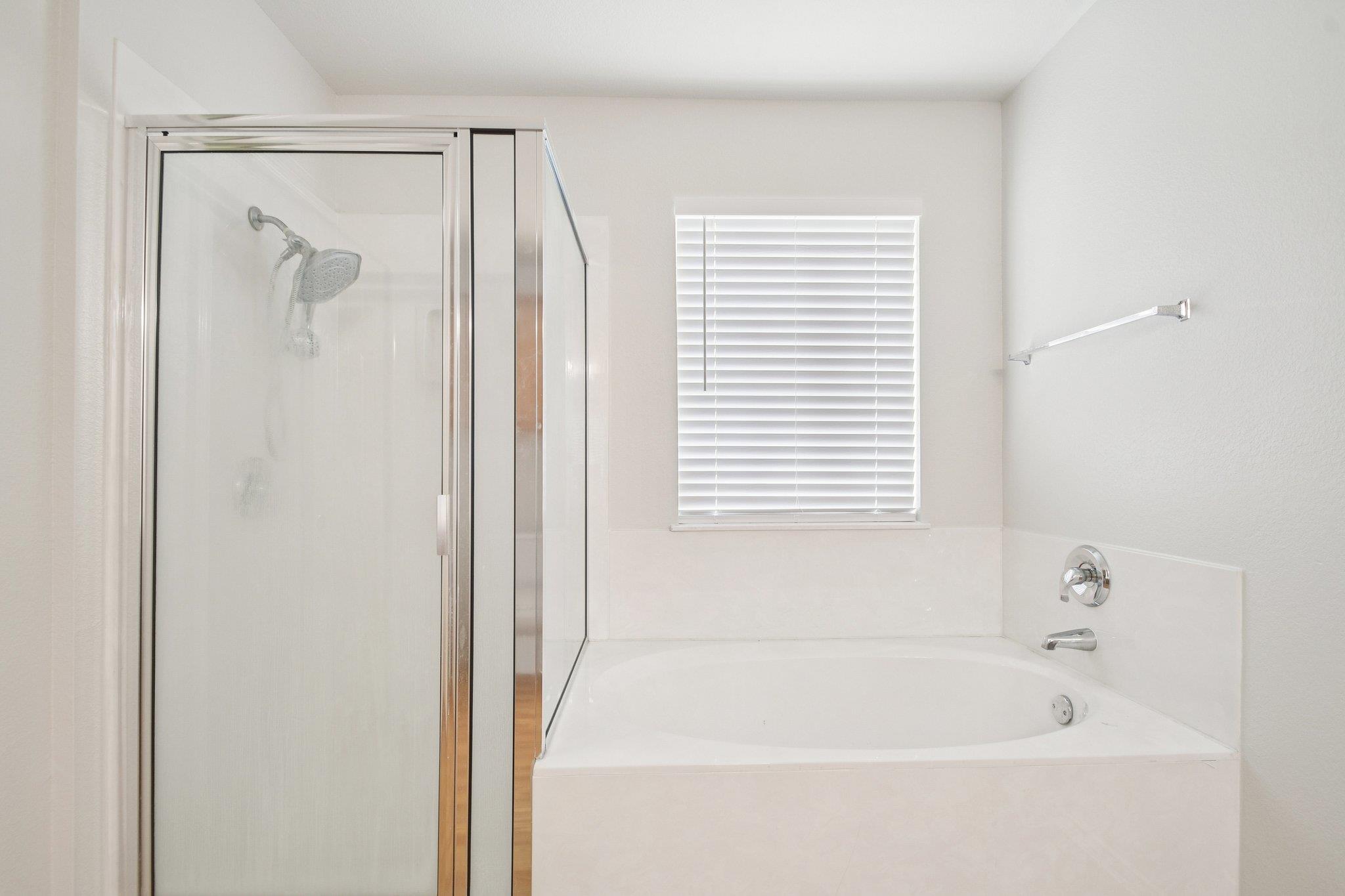 2506 Winslow Dr, Leander, TX 78641