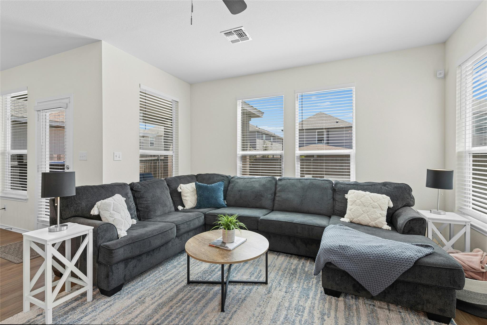 1124 Aronia Ln, Georgetown, TX 78626