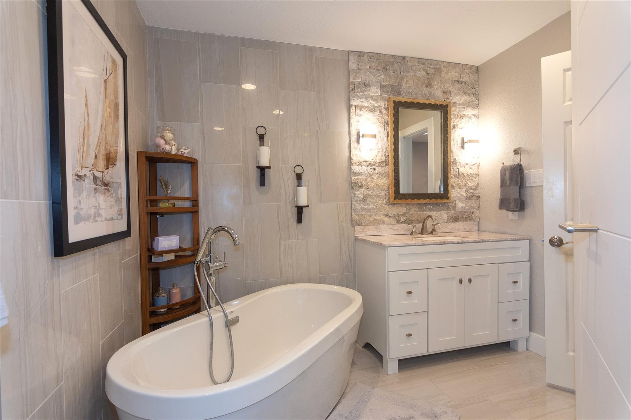 2410 Enfield Rd # 10, Austin, TX 78703