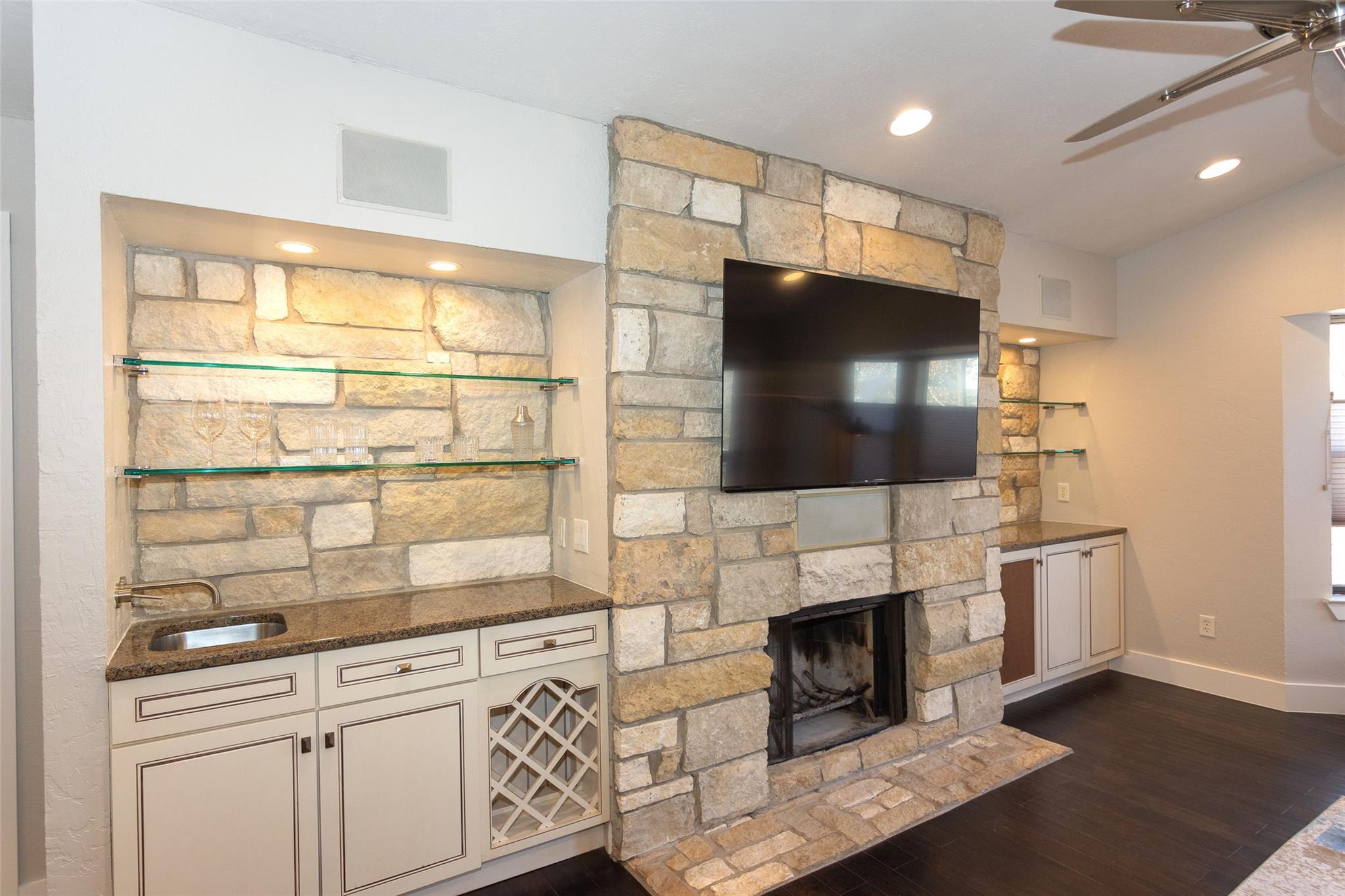 2410 Enfield Rd # 10, Austin, TX 78703