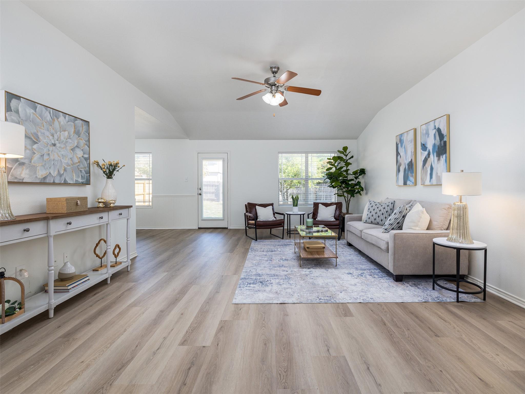 133 Lignite Dr, Jarrell, TX 76537