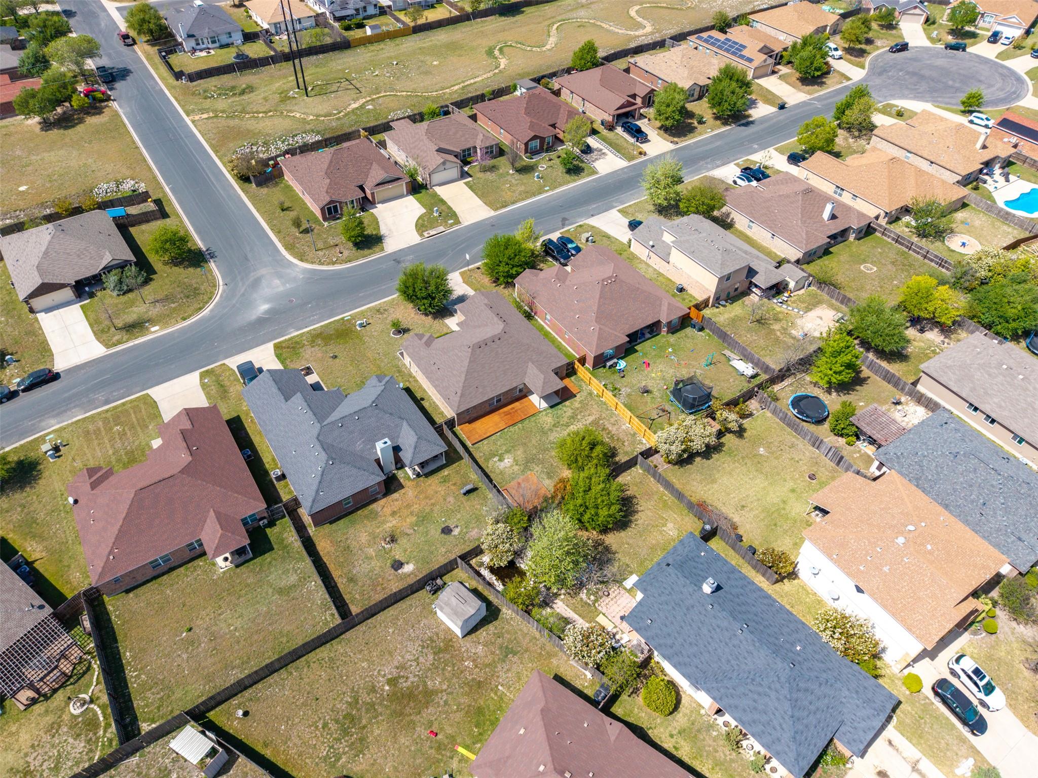 133 Lignite Dr, Jarrell, TX 76537