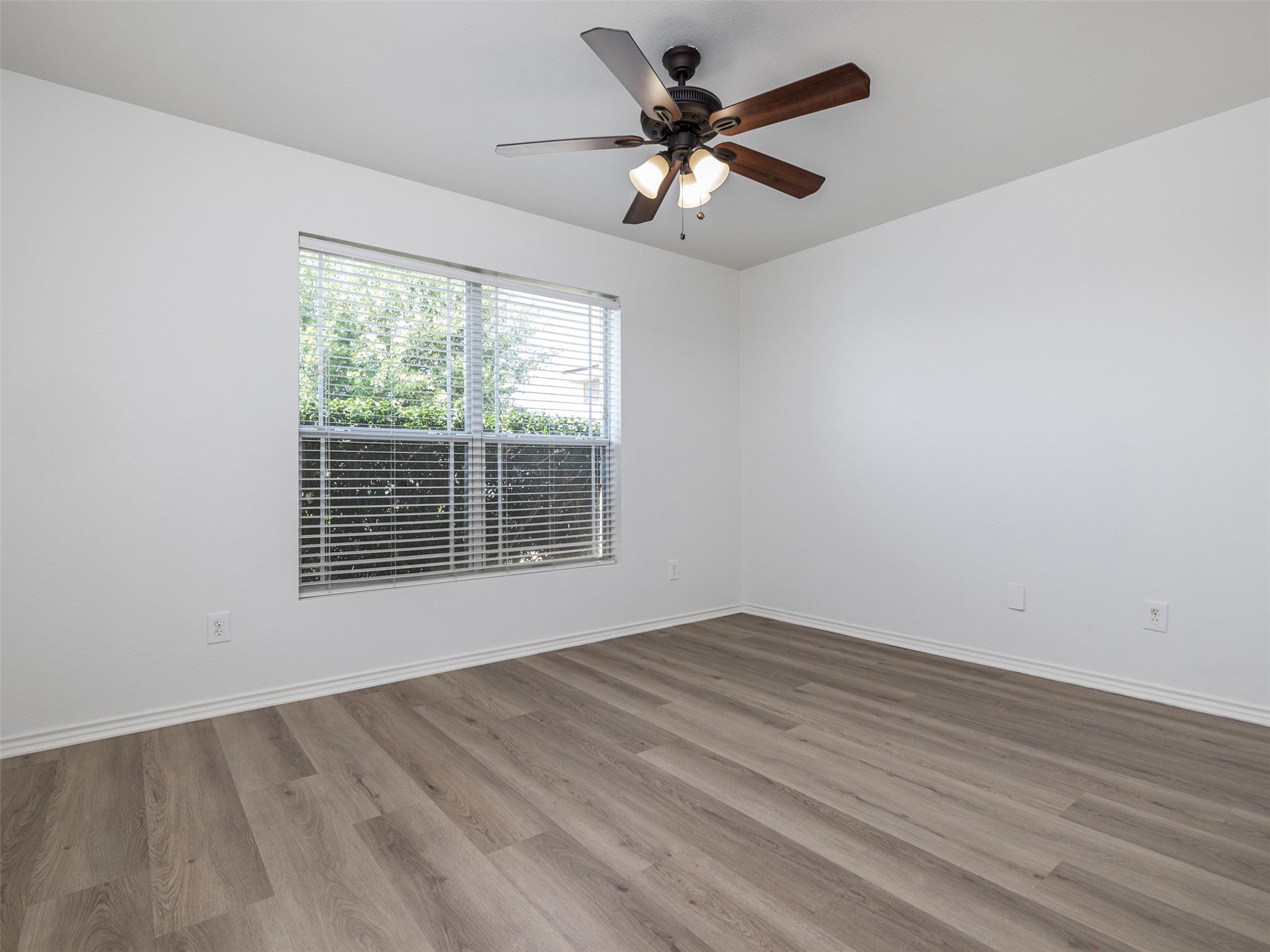 133 Lignite Dr, Jarrell, TX 76537