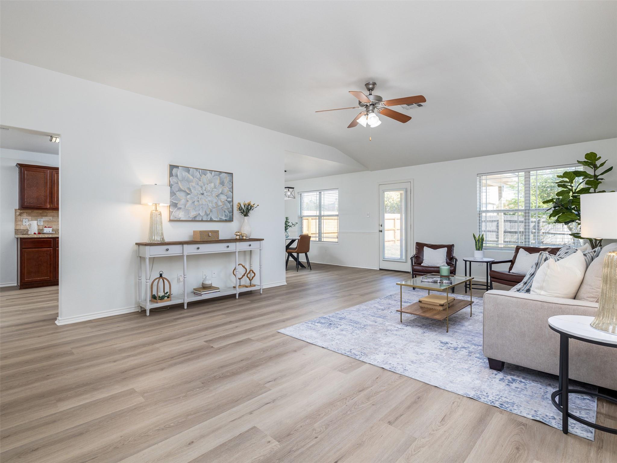 133 Lignite Dr, Jarrell, TX 76537