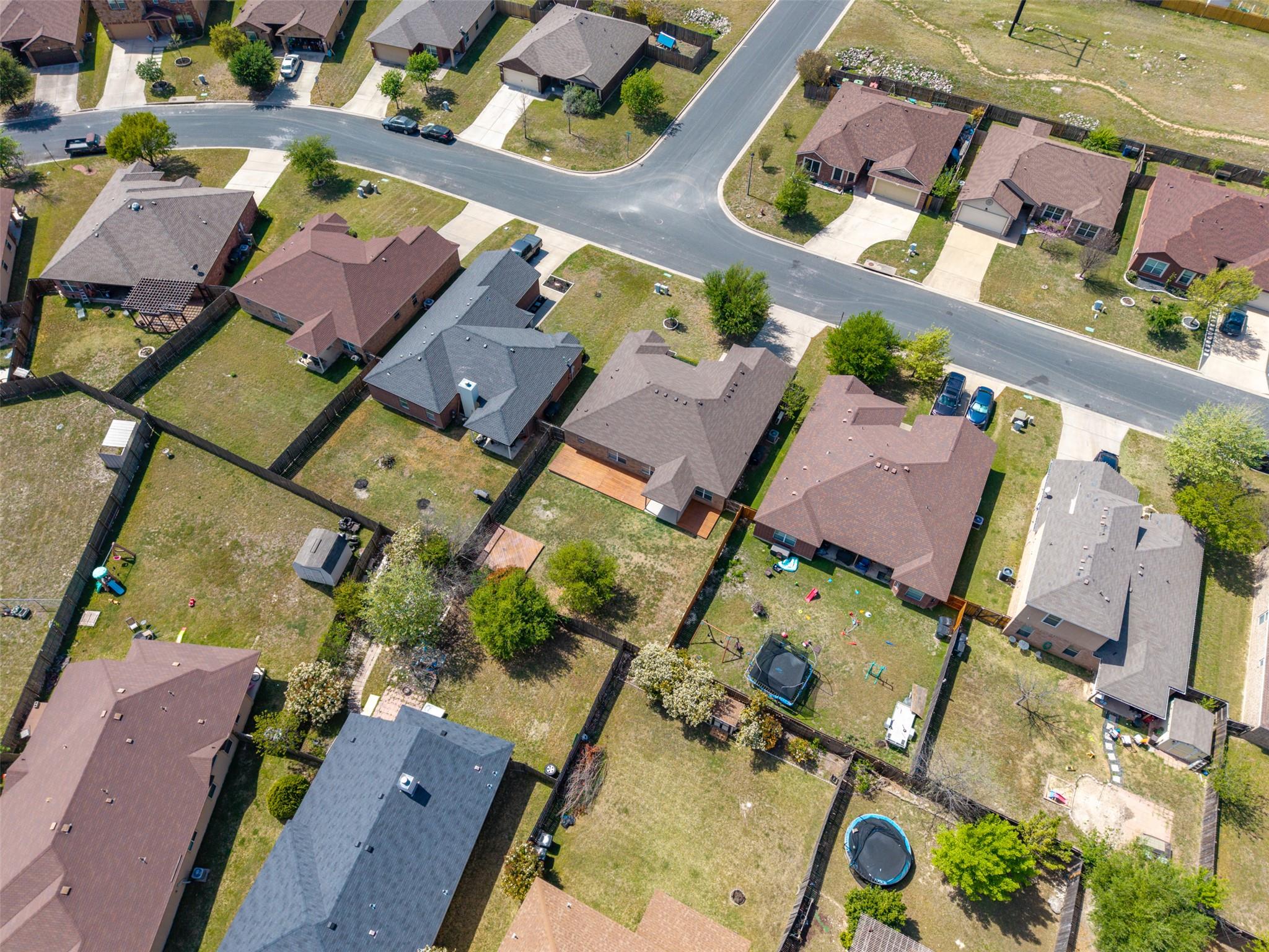 133 Lignite Dr, Jarrell, TX 76537