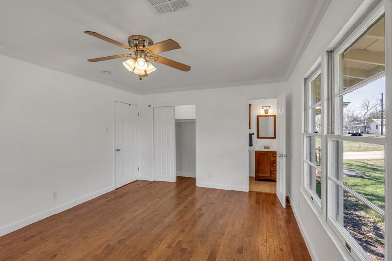 1309 Sloan St, Taylor, TX 76574