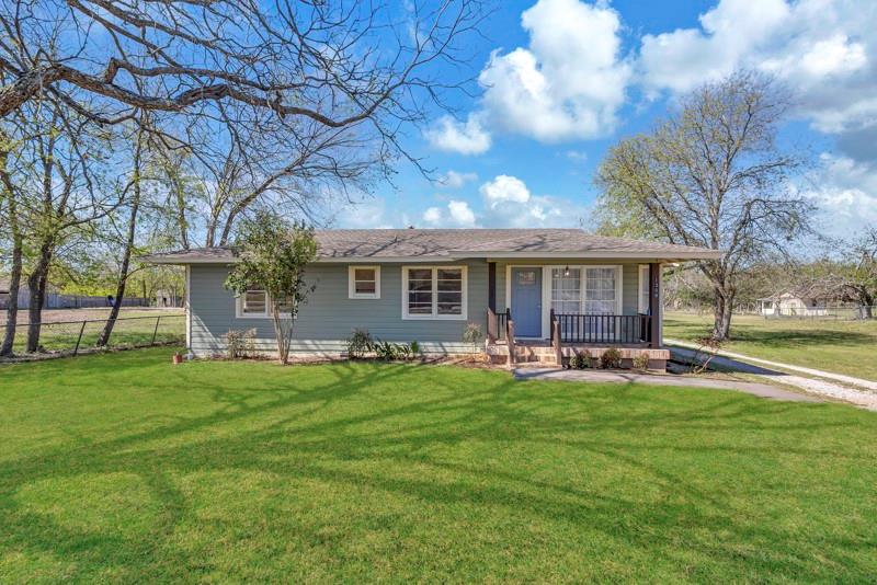 1309 Sloan St, Taylor, TX 76574