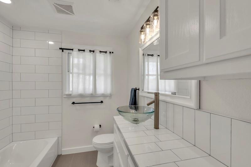 1309 Sloan St, Taylor, TX 76574