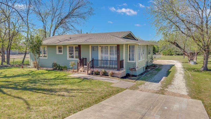 1309 Sloan St, Taylor, TX 76574