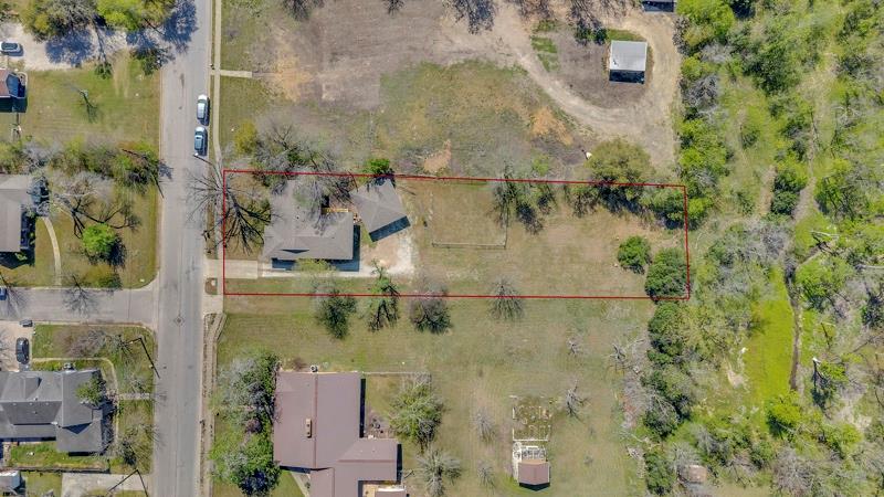 1309 Sloan St, Taylor, TX 76574