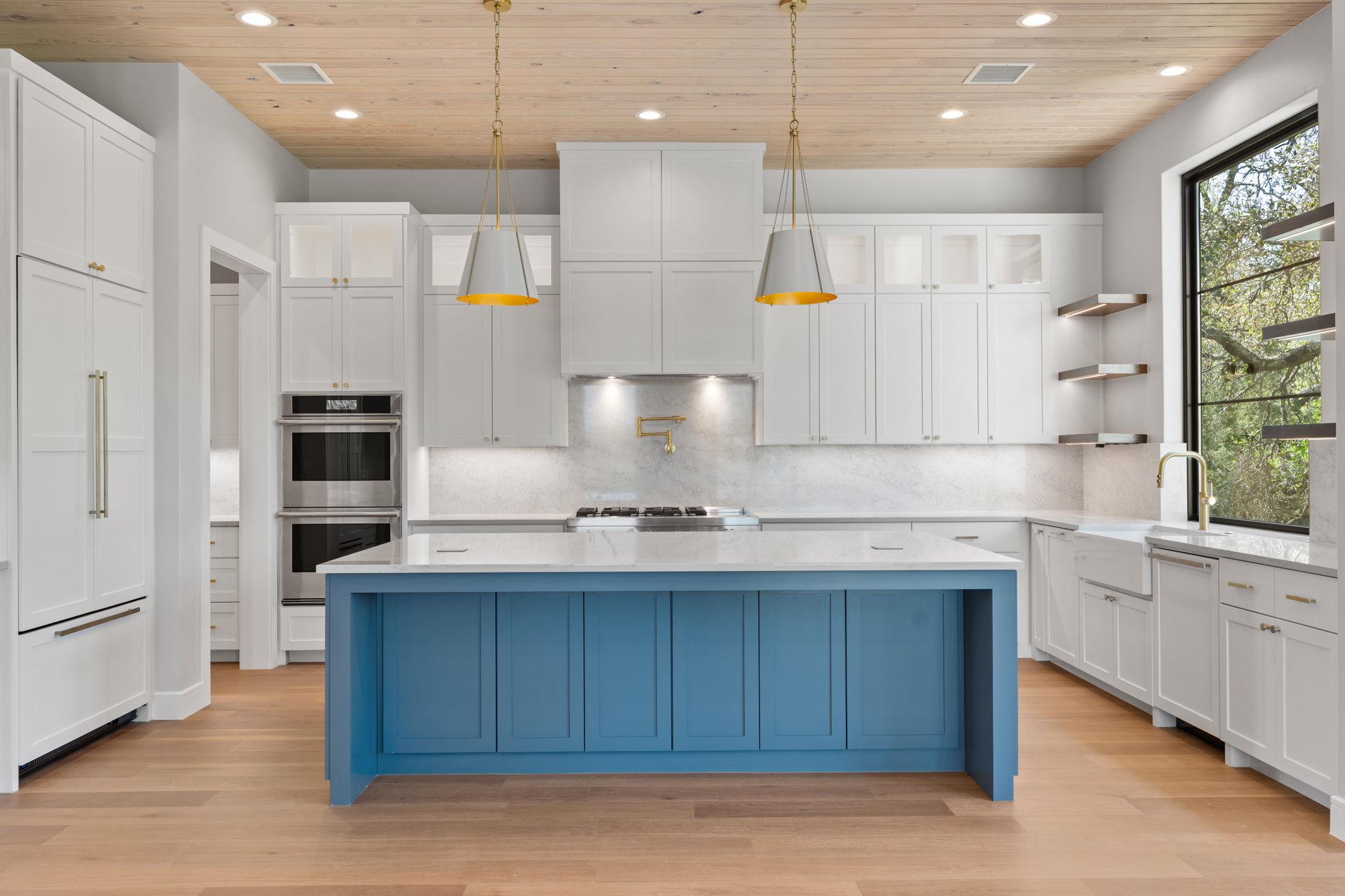 705 The Trails Pkwy, Horseshoe Bay, TX 78657