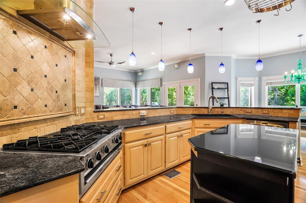 107 Squires Dr, Lakeway, TX 78734