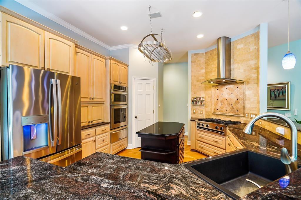 107 Squires Dr, Lakeway, TX 78734