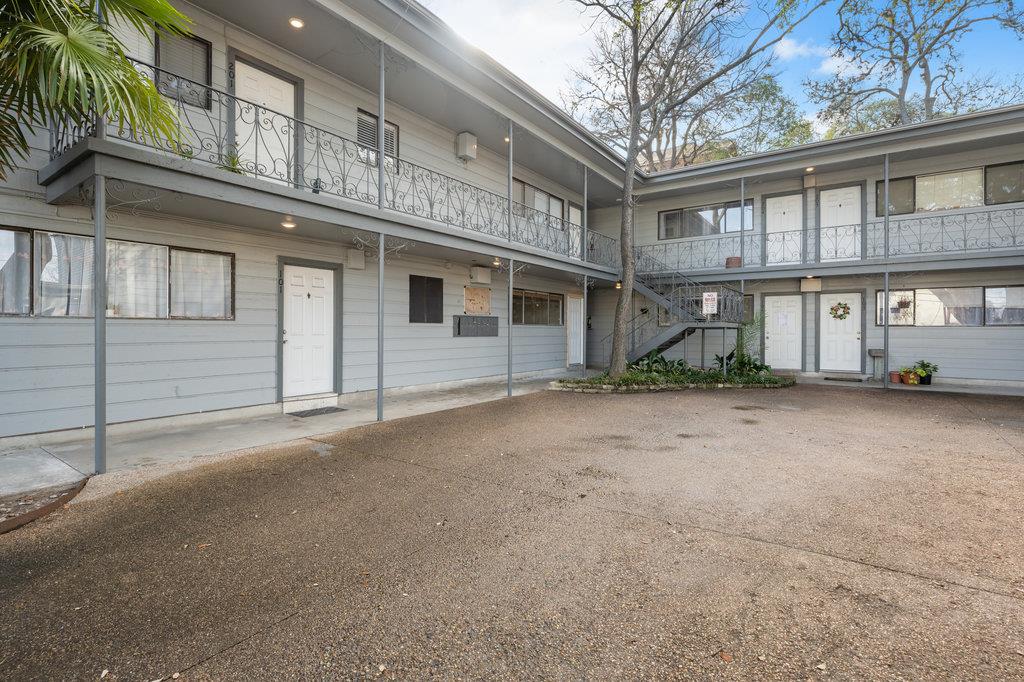 803 W 28th St # 206, Austin, TX 78705