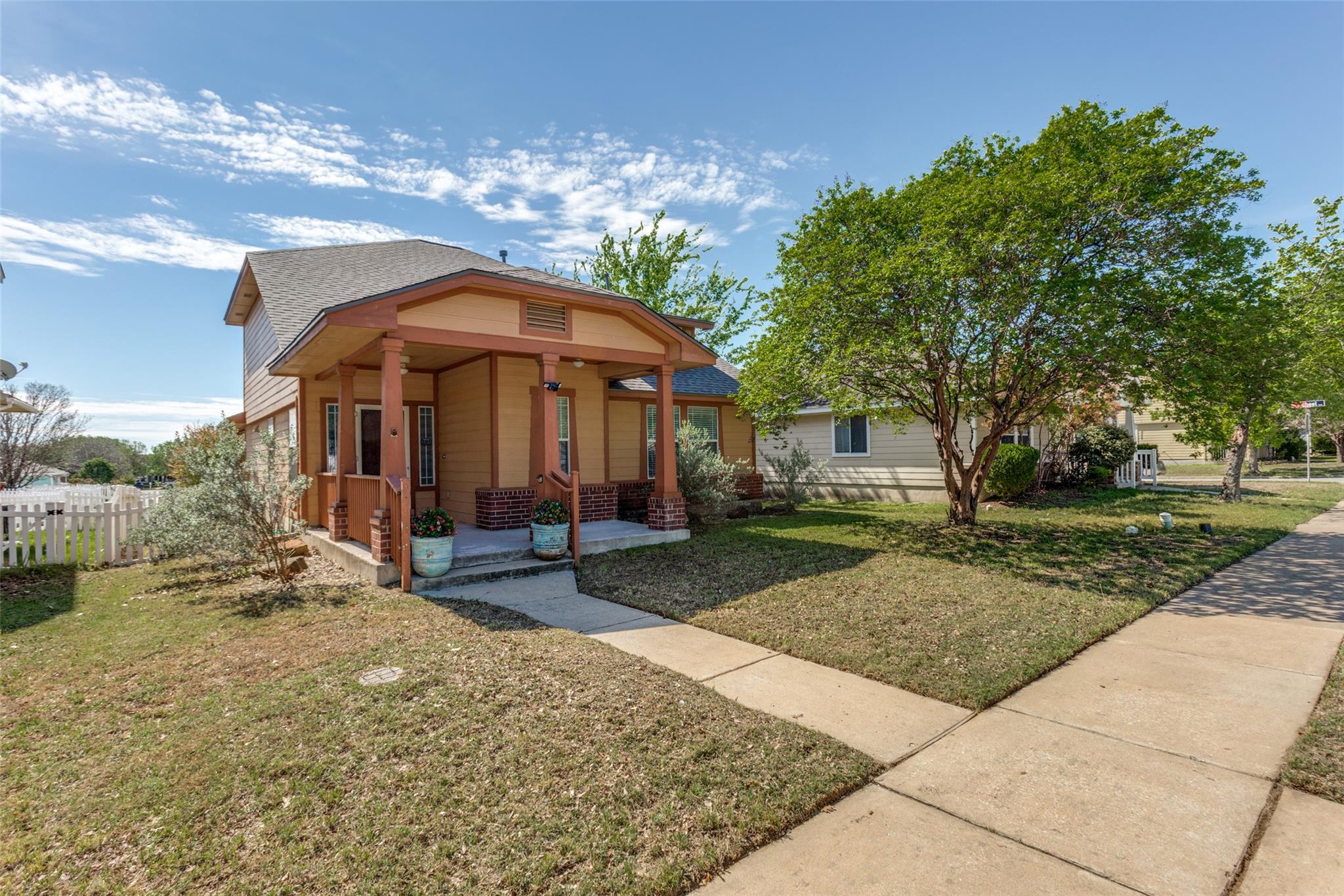 5043 Hartson, Kyle, TX 78640