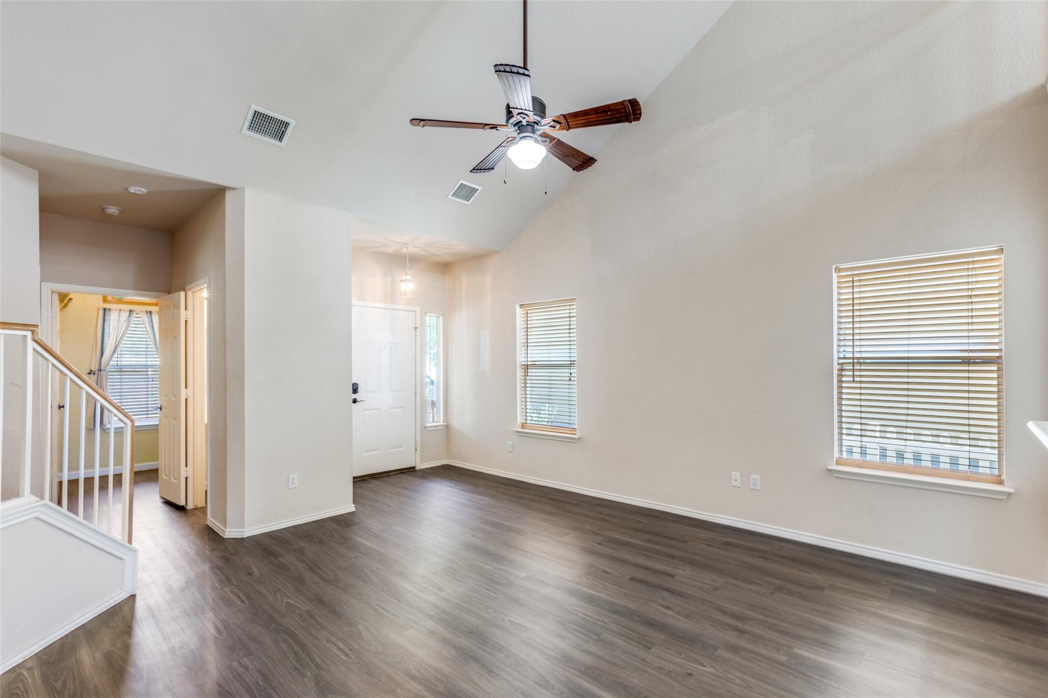 5043 Hartson, Kyle, TX 78640