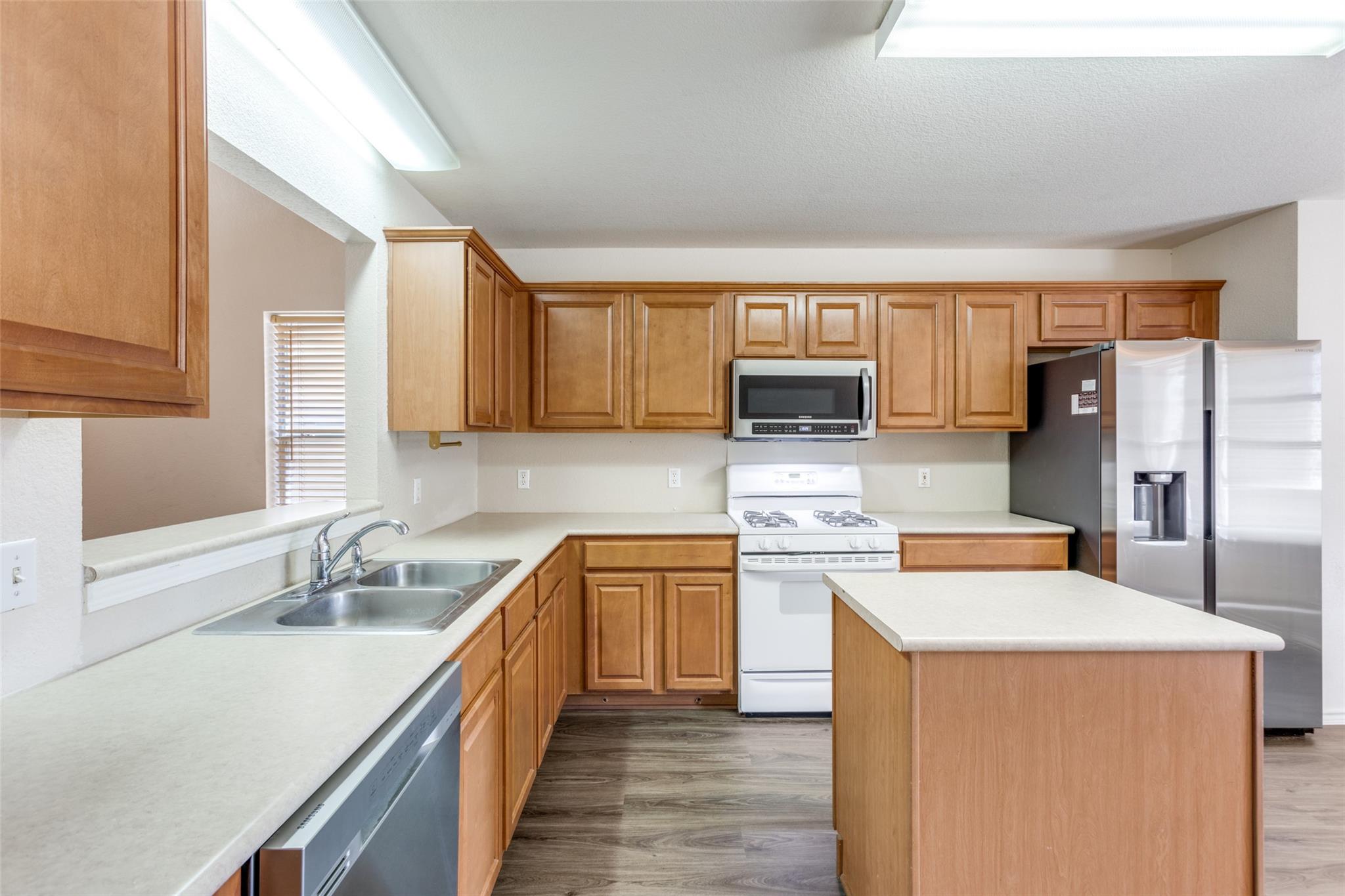 5043 Hartson, Kyle, TX 78640